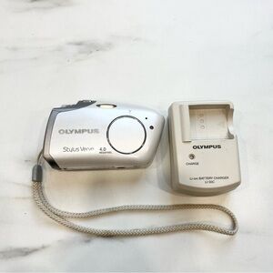Olympus Stylus Verve Silver Digital Camera with Charger